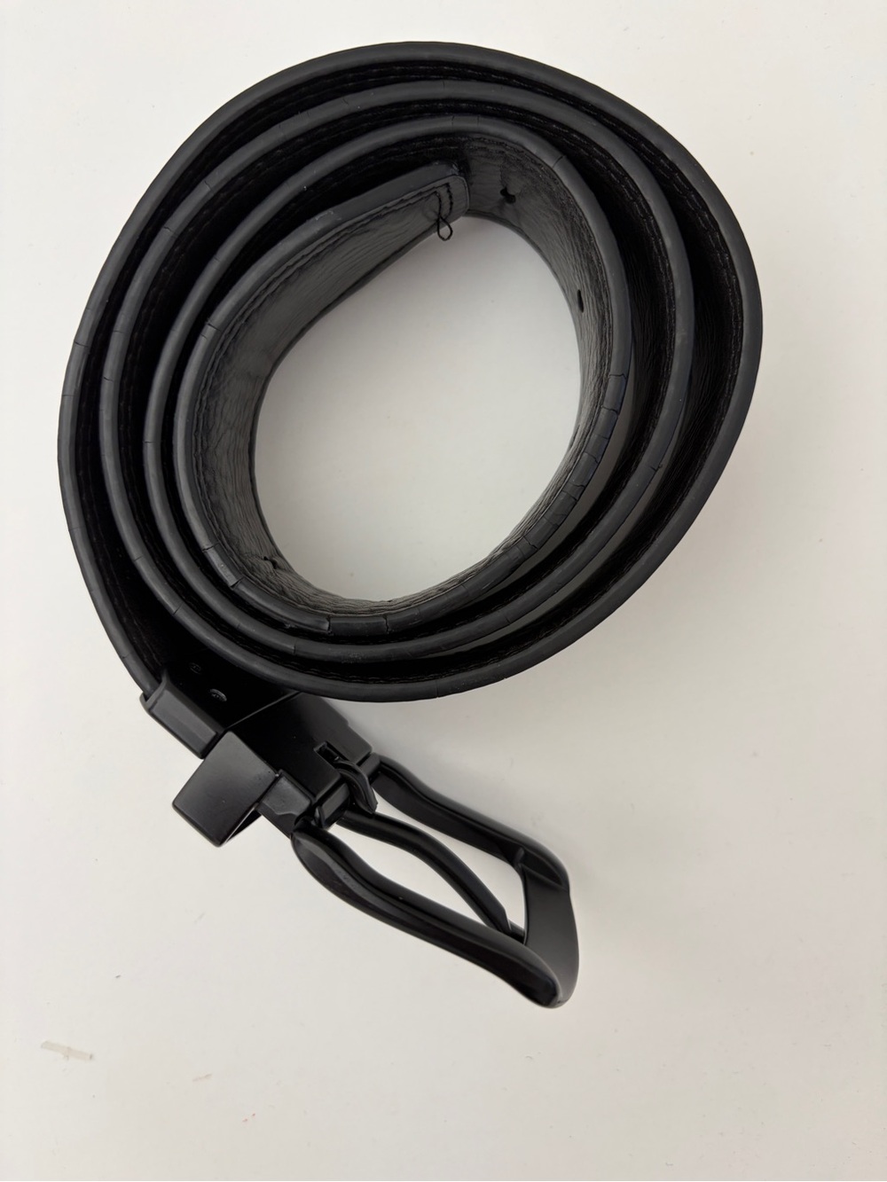 Dickies Men's Black Leather Belt with Matte Black Buckle